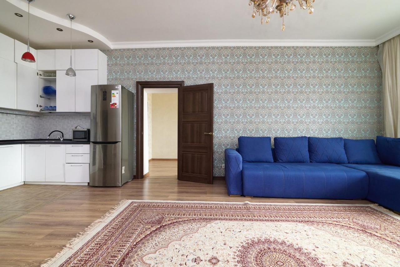 Квартира В Самом Центре Столицы Казахстана Apartment Nur-Sultan  Exterior photo